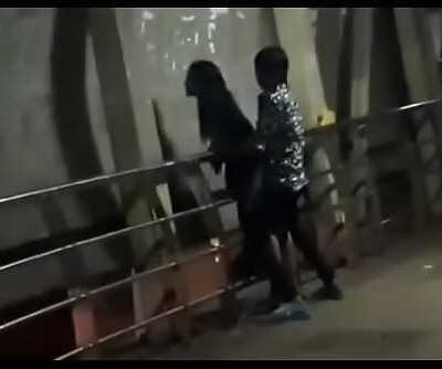 Public sex on mumbai bridge 2 min