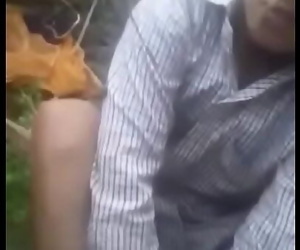 Sunday Exclusive- Desi Village Girl OutDoor Sex With Lover..