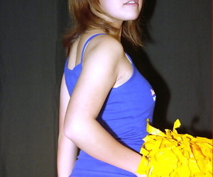 Inexperienced Japanese cheerleader Naoko loosing nude sack..