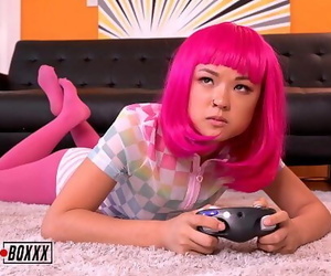Inexperienced BoxxxGamer Girl Lulu Chu Coerced Orgasm By..