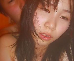 Young asian teen taking bath and sucking cock - part 2907