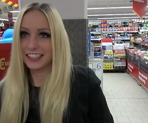 Lucy kot Kurwa w supermarketsex im supermarktpublic 6..