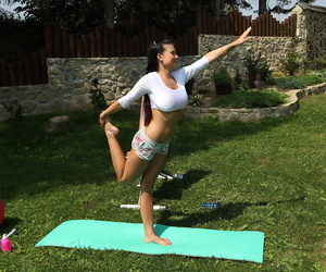 Juicy youthfull Lucy Li exercising naked outdoors having..