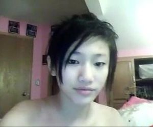 Cute Asian Shows Her Pussy - Chat..