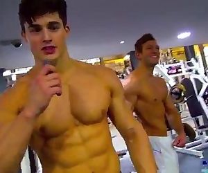 Włoski sexy siłownia