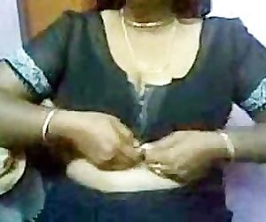 Indian mature aunty fucking with..