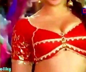 Kareena Hottest Navel Show - 6 min