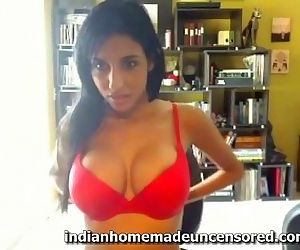 Hot Desi teen auf webcam 6 min