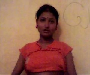 Indische teen raand Nehmen shirt aus immer Nackt exposing..