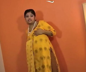 भारतीय बेब रूपाली 2 मिन 720p