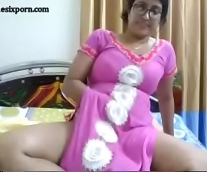 Indian bhabi showing boobs tits fingering pussy ass show..