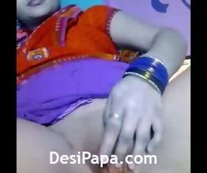 Indian Aunty Masturbation Fucking Her Juicy Pussy With..