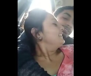 Indian marrried girl romance with ex boyfriend in car nd..