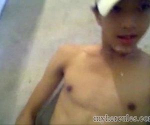 Amateur Asian Boy Jerking Off and..