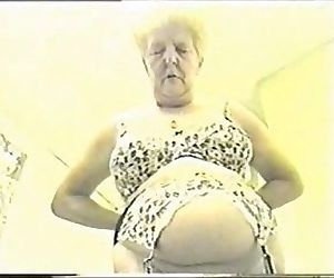LOL enjoy my granny fully nude in toilet. Hidden cam - 57 sec