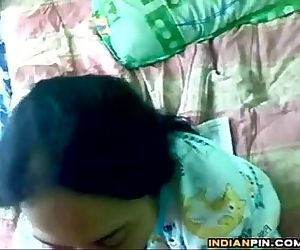 Indische Tantchen geben ein Blowjob Punkt der anzeigen 2 min