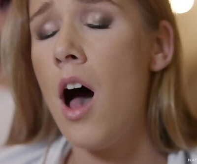 Horny Young Natural Beauty Alexis Crystal Lets Ian Scott Fuck the Brain and Wreck her Asshole