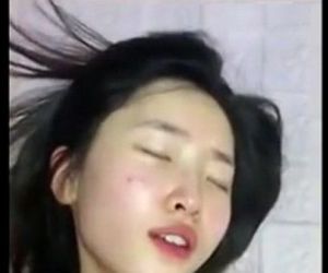 Aziatische Cutie attracties dick en Orgasmes meer in campassion.net 9 min