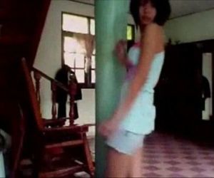 Thai teen dance in home - 10 min