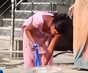 Indian desi hor randi village schoolgirl washing..