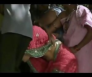 Ramya sri boobs popout from telugu movie o malli 13 sec HD