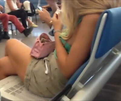 Voyeur at the airport. Lovely tits with no bra.